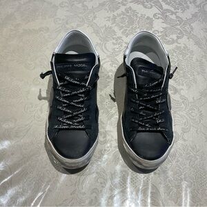 Sneakers, leather,dirty shoes